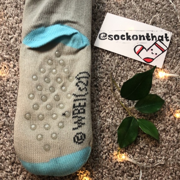 NWT Sherpa Warner Brothers WB Bugs Bunny House Slippers Fun Looney Tunes Comfy - Picture 7 of 8